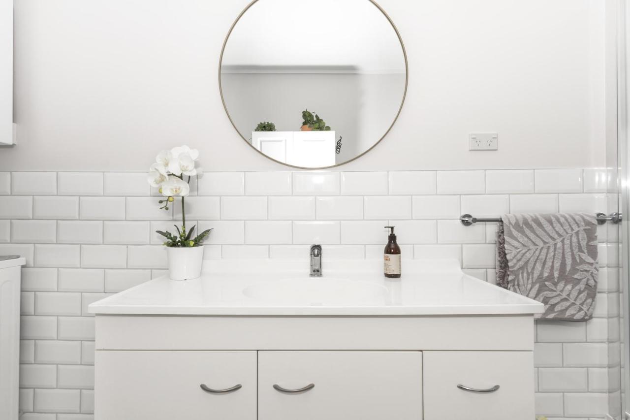Rustling Oaks Nz Boho Pool House Hotel Cambridge Eksteriør billede