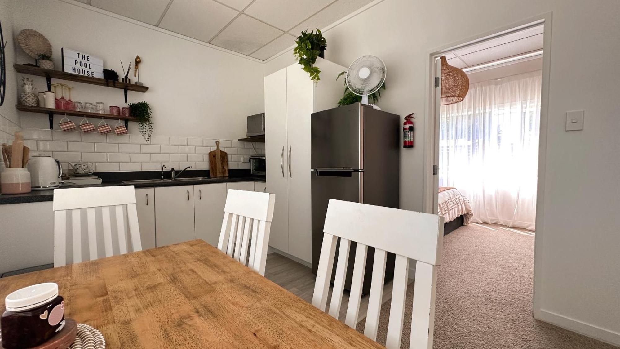 Rustling Oaks Nz Boho Pool House Hotel Cambridge Eksteriør billede